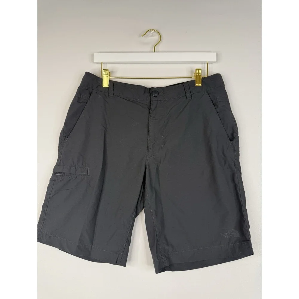 The North Face Men's Gray Cargo Shorts Size 32 Regular Fit Outdoor Hiking